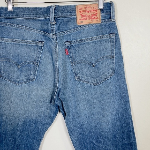 Levi's  Men's 505 Regular Fit Jeans - Picture 13 of 15